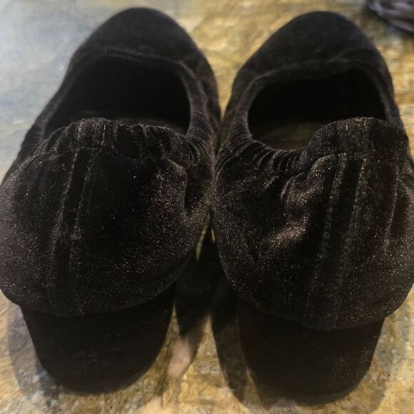 Jeffery Cambell round toed velvet shoes, worn once.  Size 8.5. - Picture 5 of 5